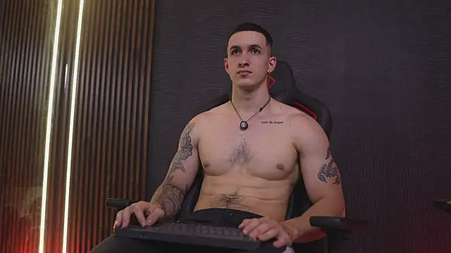 JacksonOlsenn online show from March 31, 2026, 8:53 pm