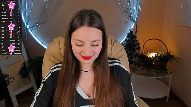 MoonLissa online show from December 8, 2024, 9:35 am