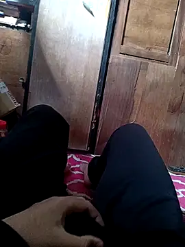 Bass12342a online show from December 18, 2025, 7:03 am