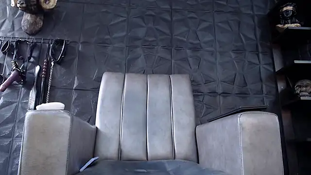 Agata Darkness online show from November 6, 2025, 6:42 pm