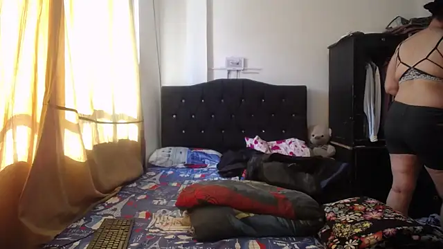 Snapshot of merryymaturee_ chatting on September 22, 2025, 1:02 pm merryymaturee online show from September 22, 2025, 1:02 pm