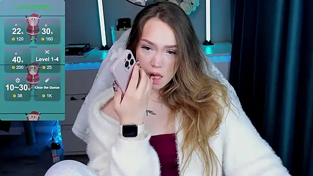 Evia r0se online show from December 14, 2025, 2:33 pm