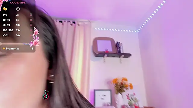 lila rush online show from November 26, 2025, 8:21 pm