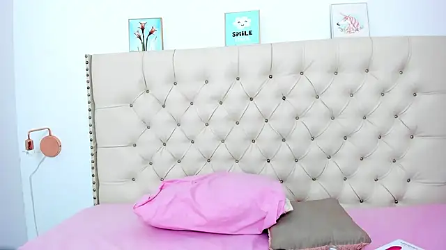 Snapshot of Kim_Eli chatting on January 13, 2025, 7:42 pm Kim Eli online show from January 13, 2025, 7:42 pm