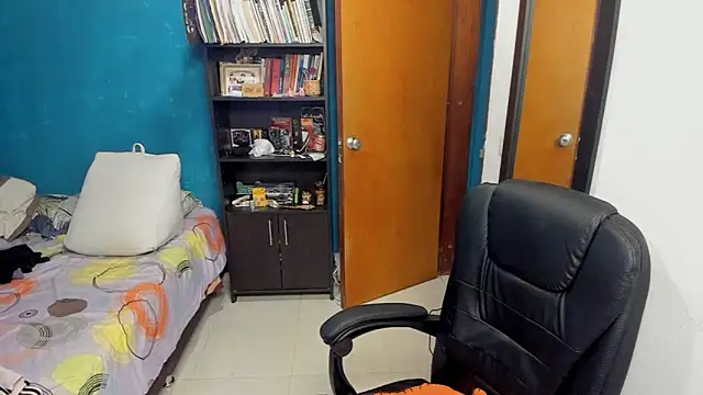 Snapshot of peanut_tangerine chatting on December 20, 2025, 12:07 am peanut tangerine online show from December 20, 2025, 12:07 am