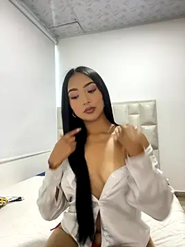 Snapshot of SOPHIACANDY19_ chatting on November 25, 2025, 10:32 pm SOPHIACANDY19 online show from November 25, 2025, 10:32 pm