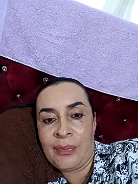 Samantha Sullivan  online show from January 13, 2026, 10:15 pm