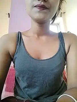 MISSQUEEN48 online show from July 7, 2026, 6:58 am