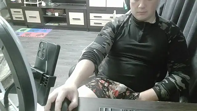 Snapshot of gamblingbum chatting on April 1, 2026, 2:14 pm gamblingbum online show from April 1, 2026, 2:14 pm