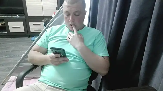 Snapshot of gamblingbum chatting on May 20, 2026, 1:17 pm gamblingbum online show from May 20, 2026, 1:17 pm