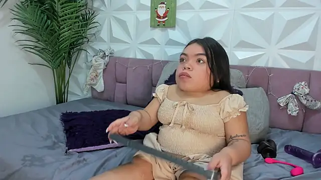 Snapshot of Michelle_Brooks chatting on December 21, 2024, 11:44 am Michelle Brooks online show from December 21, 2024, 11:44 am