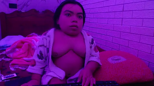 Snapshot of Michelle_Brooks chatting on February 13, 2025, 2:12 am Michelle Brooks online show from February 13, 2025, 2:12 am