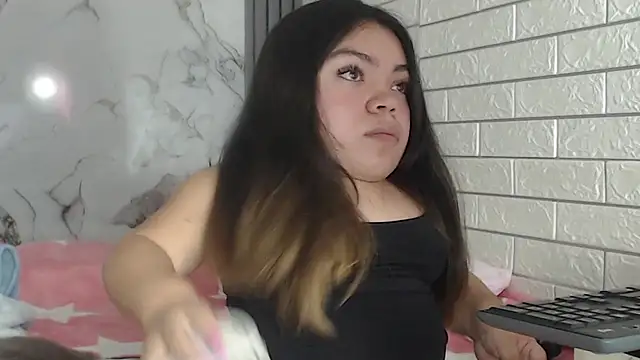 Snapshot of Michelle_Brooks chatting on March 8, 2025, 2:40 pm Michelle Brooks online show from March 8, 2025, 2:40 pm