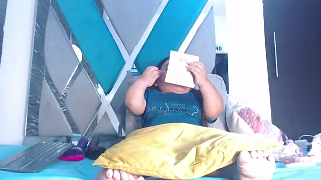 Michelle Brooks online show from November 14, 2025, 10:07 pm