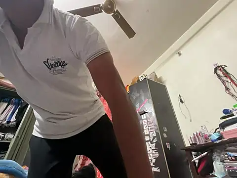 SammyChocolateIndian online show from January 22, 2025, 5:48 am