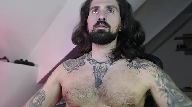 Snapshot of MateoHunk chatting on December 20, 2024, 5:18 pm MateoHunk online show from December 20, 2024, 5:18 pm