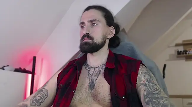 Snapshot of MateoHunk chatting on January 27, 2025, 8:17 pm MateoHunk online show from January 27, 2025, 8:17 pm