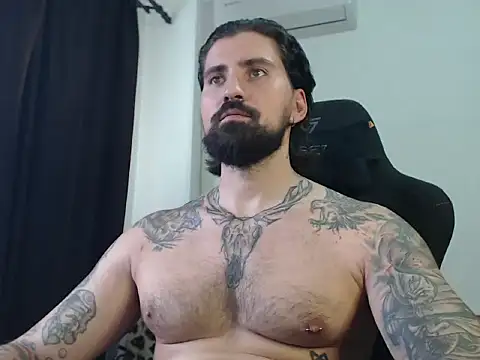 Snapshot of MateoHunk chatting on September 10, 2025, 8:36 am MateoHunk online show from September 10, 2025, 8:36 am