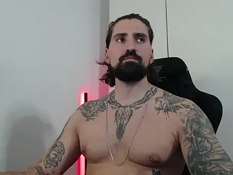 Snapshot of MateoHunk chatting on September 24, 2025, 4:21 pm MateoHunk online show from September 24, 2025, 4:21 pm