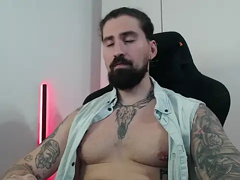 Snapshot of MateoHunk chatting on October 10, 2025, 4:50 pm MateoHunk online show from October 10, 2025, 4:50 pm