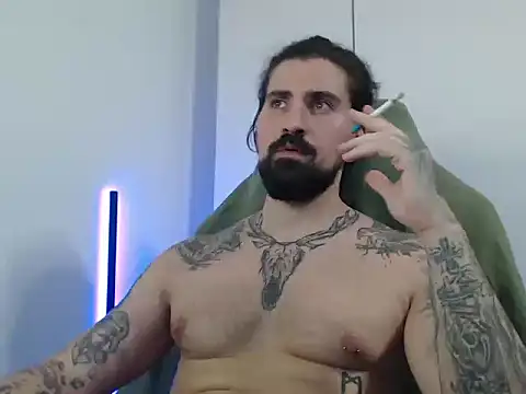 Snapshot of MateoHunk chatting on October 30, 2025, 7:03 pm MateoHunk online show from October 30, 2025, 7:03 pm