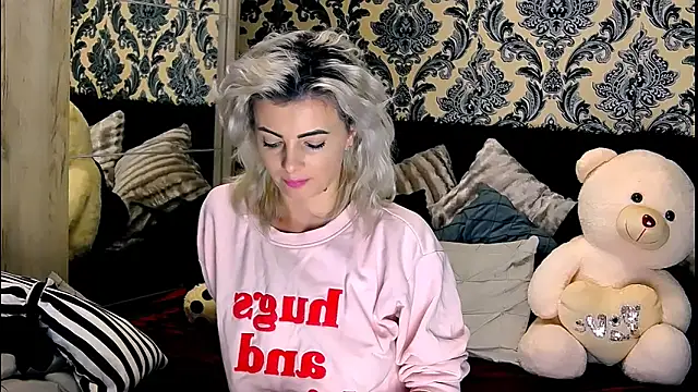 Snapshot of Aly_girl1 chatting on December 12, 2024, 4:53 pm Aly girl1 online show from December 12, 2024, 4:53 pm