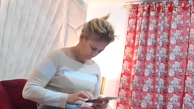 Jade squirtt online show from December 3, 2025, 10:13 am