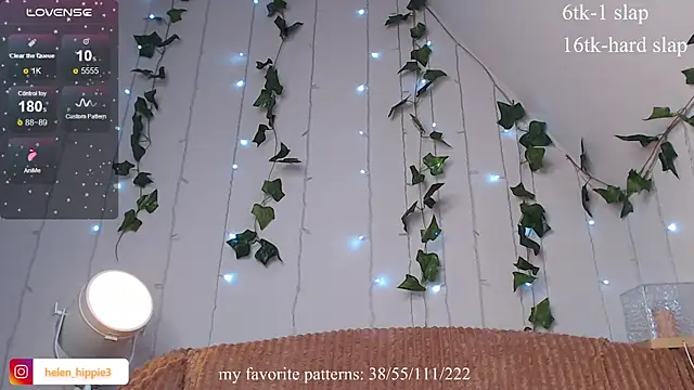 FoxRineHelen online show from October 30, 2025, 2:51 pm