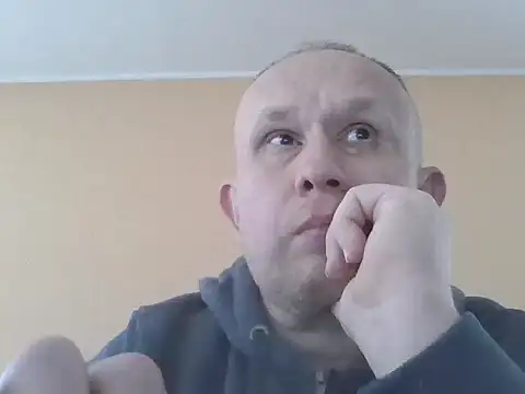 Snapshot of X46x chatting on November 8, 2025, 8:36 am X46x online show from November 8, 2025, 8:36 am