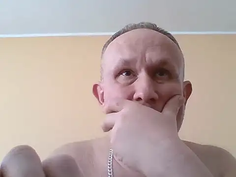 Snapshot of X46x chatting on November 15, 2025, 11:29 am X46x online show from November 15, 2025, 11:29 am