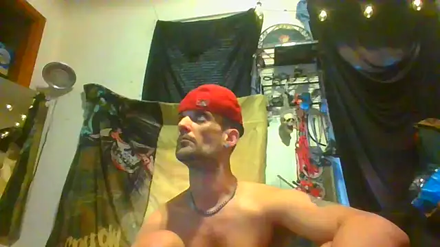 Snapshot of slinginbigD chatting on December 29, 2024, 8:04 pm slinginbigD online show from December 29, 2024, 8:04 pm