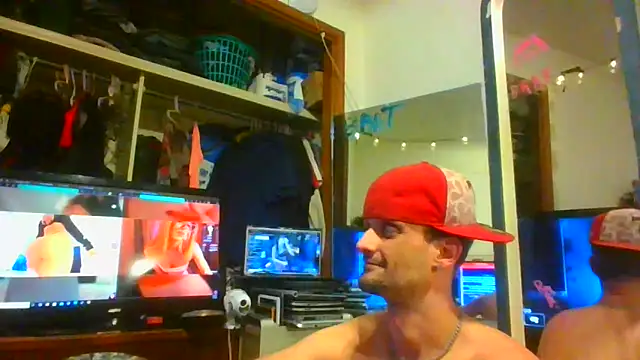 Snapshot of slinginbigD chatting on January 6, 2025, 12:16 am slinginbigD online show from January 6, 2025, 12:16 am