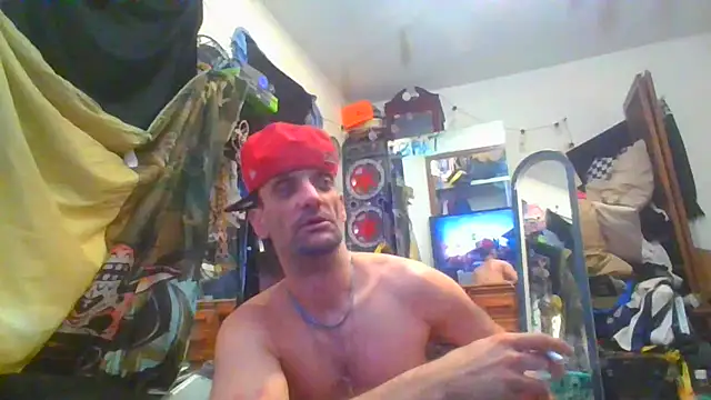 Snapshot of slinginbigD chatting on January 12, 2025, 8:57 pm slinginbigD online show from January 12, 2025, 8:57 pm