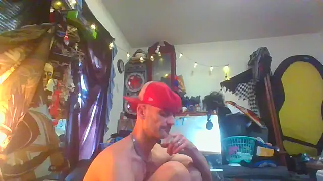 Snapshot of slinginbigD chatting on January 28, 2025, 2:53 pm slinginbigD online show from January 28, 2025, 2:53 pm