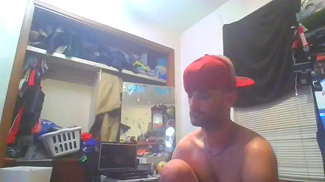 Snapshot of slinginbigD chatting on February 6, 2025, 12:37 pm slinginbigD online show from February 6, 2025, 12:37 pm