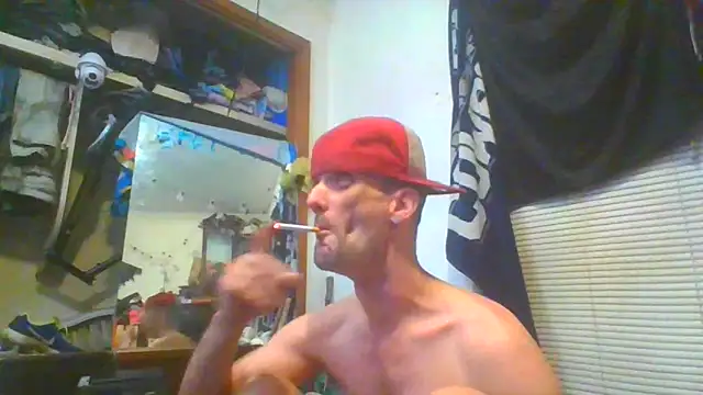 Snapshot of slinginbigD chatting on February 14, 2025, 6:12 am slinginbigD online show from February 14, 2025, 6:12 am