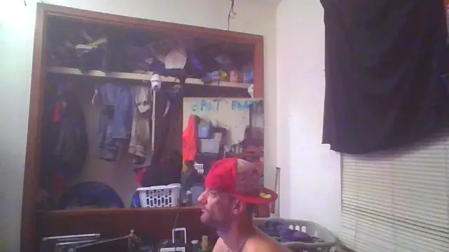 Snapshot of slinginbigD chatting on February 18, 2025, 12:06 pm slinginbigD online show from February 18, 2025, 12:06 pm