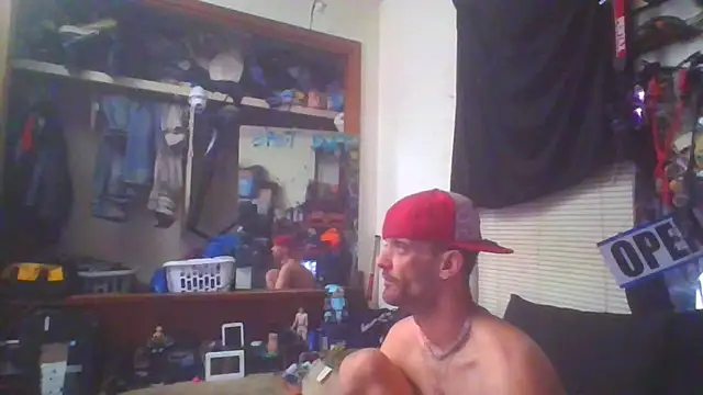 Snapshot of slinginbigD chatting on February 19, 2025, 6:22 am slinginbigD online show from February 19, 2025, 6:22 am