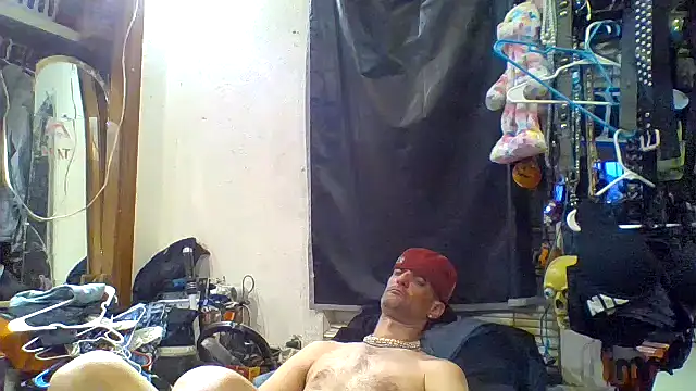 Snapshot of slinginbigD chatting on October 3, 2025, 3:14 am slinginbigD online show from October 3, 2025, 3:14 am
