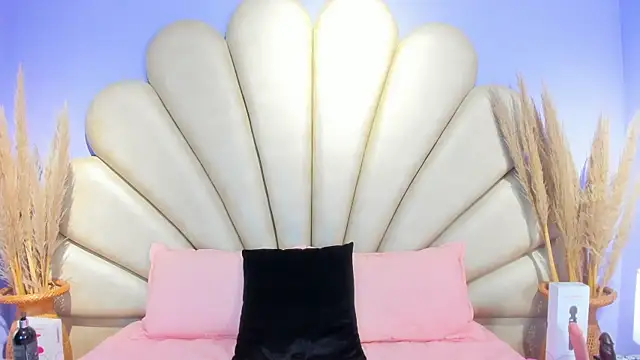 Isis Osman online show from April 15, 2026, 2:57 pm