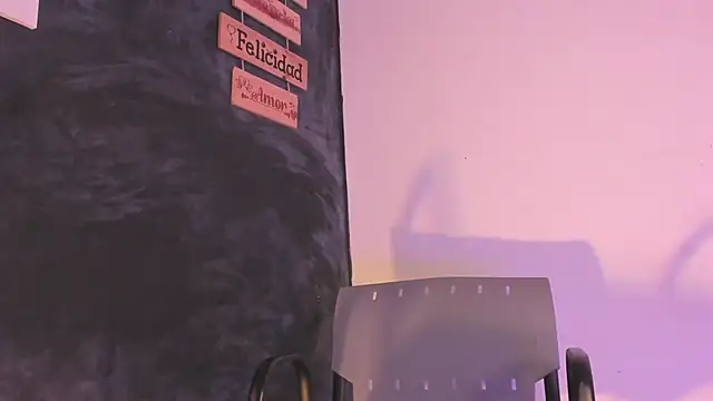 Snapshot of Monica_lopez chatting on February 9, 2025, 1:44 am Monica lopez online show from February 9, 2025, 1:44 am