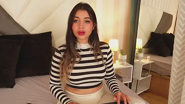 AnitaKariri online show from December 20, 2024, 10:05 am