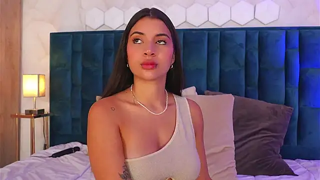 AnitaKariri online show from September 18, 2025, 8:38 am