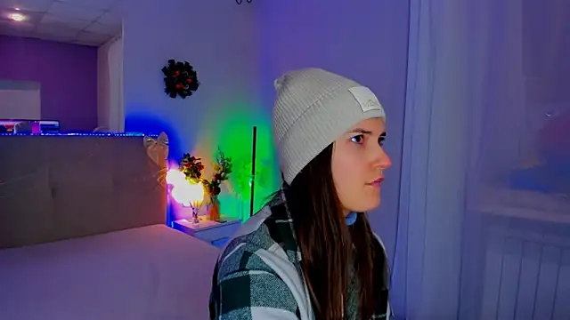 Snapshot of Laura_Leee chatting on January 12, 2026, 6:07 am Laura Leee online show from January 12, 2026, 6:07 am