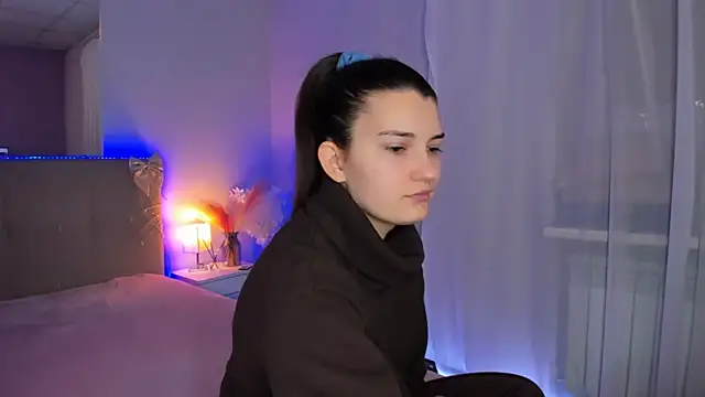 Snapshot of Laura_Leee chatting on February 20, 2026, 6:26 am Laura Leee online show from February 20, 2026, 6:26 am