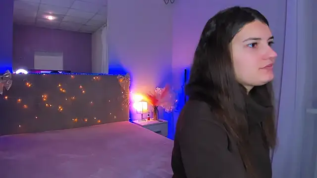 Snapshot of Laura_Leee chatting on February 26, 2026, 6:34 am Laura Leee online show from February 26, 2026, 6:34 am