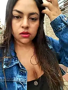 DULCE  26 online show from March 5, 2025, 12:11 pm