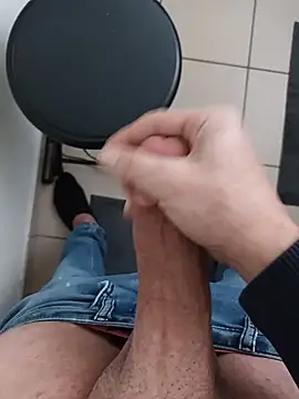 casper0303 online show from December 17, 2024, 9:17 am