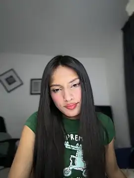 Dulceeany online show from December 4, 2025, 11:57 pm