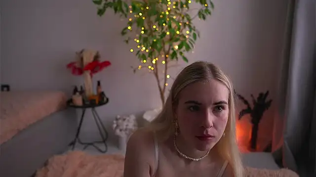 lorrie love story online show from September 14, 2025, 9:19 am